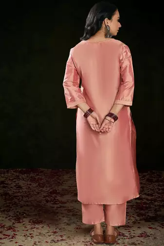 Women Floral Embroidered Regular Thread Work Kurta with Trousers