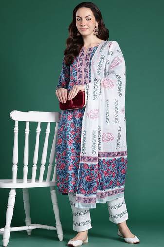 Floral Printed Pure Cotton Kurta with Trousers & With Dupatta