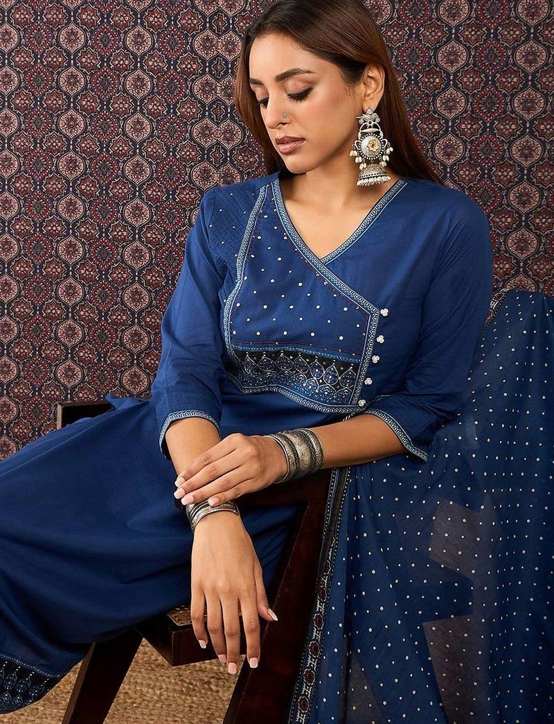 Women Ethnic Motifs Regular Thread Work Pure Cotton Kurta with Trousers & With Dupatta