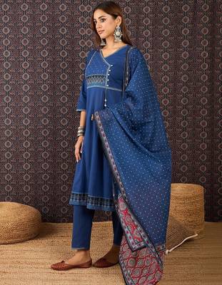 Women Ethnic Motifs Regular Thread Work Pure Cotton Kurta with Trousers & With Dupatta 5