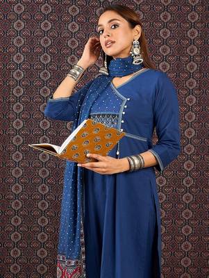 Women Ethnic Motifs Regular Thread Work Pure Cotton Kurta with Trousers & With Dupatta 7
