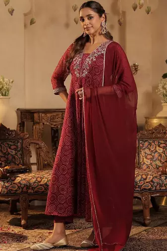 Women Ethnic Motifs Printed Panelled Sequinned Kurta with Trousers & With Dupatta