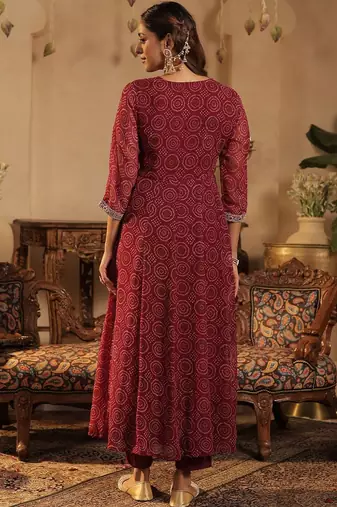 Women Ethnic Motifs Printed Panelled Sequinned Kurta with Trousers & With Dupatta