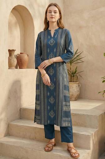 Women Ethnic Motifs Printed Regular Pure Cotton Kurta with Trousers