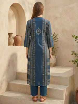 Women Ethnic Motifs Printed Regular Pure Cotton Kurta with Trousers 6
