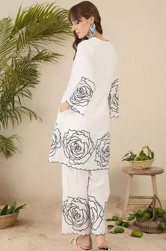 Women Floral Printed Pleated Thread Work Pure Cotton Kurta with Trousers