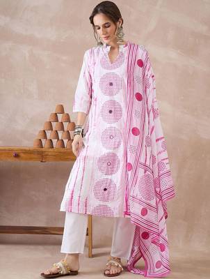 Women Dyed Regular Pure Cotton Kurta with Trousers & With Dupatta 3