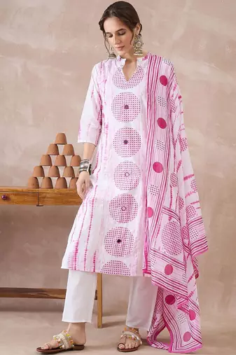 Women Dyed Regular Pure Cotton Kurta with Trousers & With Dupatta