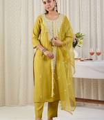 Women Ethnic Motifs Embroidered Regular Kurta with Trousers & With Dupatta