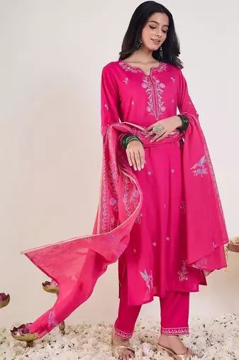 Floral Embroidered Regular Thread Work Kurta With Trousers & Dupatta