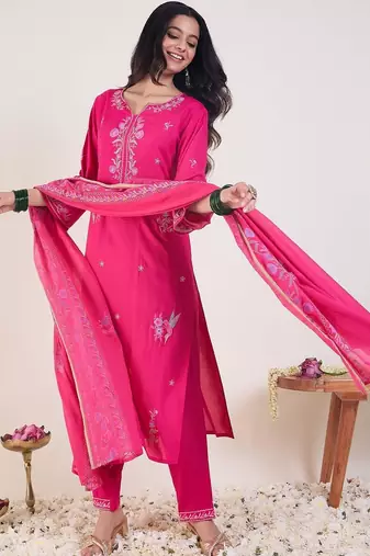 Floral Embroidered Regular Thread Work Kurta With Trousers & Dupatta