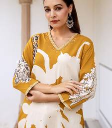 Women Floral Printed Regular Sequinned Kurta with Salwar