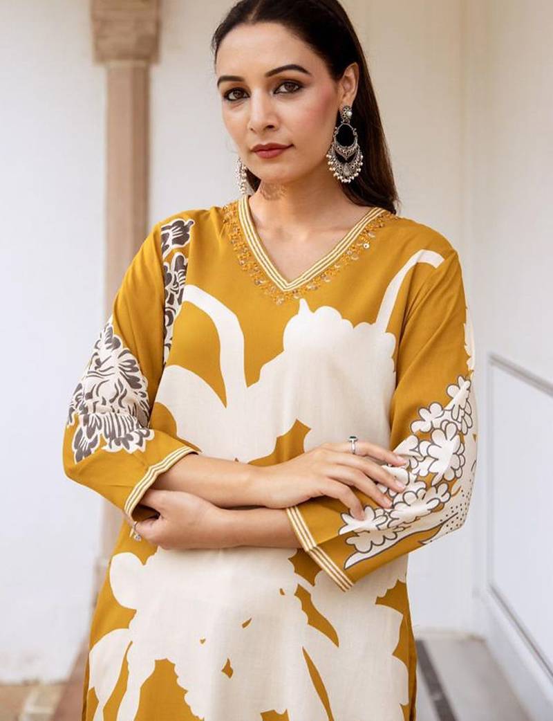 Women Floral Printed Regular Sequinned Kurta with Salwar
