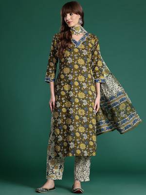 Floral Printed Pure Cotton Kurta with Trousers & With Dupatta 5