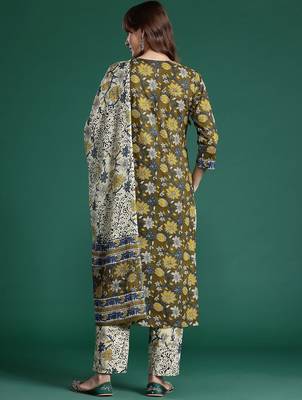 Floral Printed Pure Cotton Kurta with Trousers & With Dupatta 7