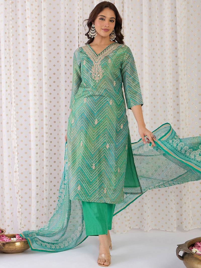 Women Floral Embroidered Regular Sequinned Kurta with Trousers & With Dupatta
