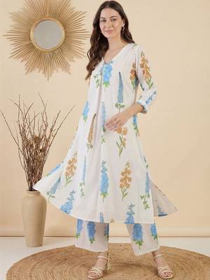 Women Floral Printed Regular Pure Cotton Kurta with Trousers 1
