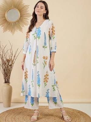 Women Floral Printed Regular Pure Cotton Kurta with Trousers 6