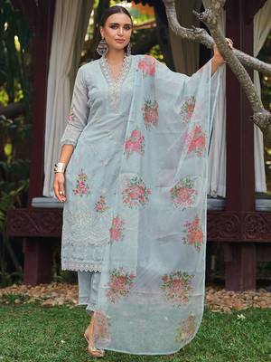 Women Floral Embroidered Regular Thread Work Kurta with Trousers & With Dupatta 1