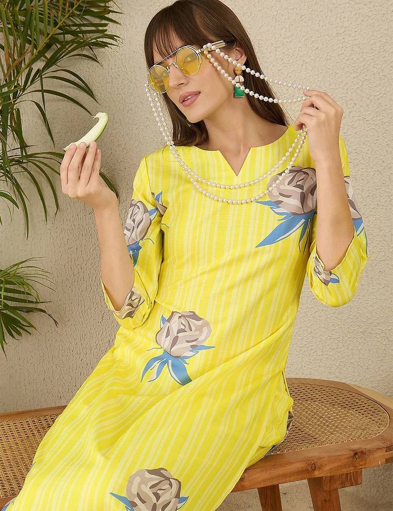 Floral Printed Notch Neck Straight Kurta With Trousers