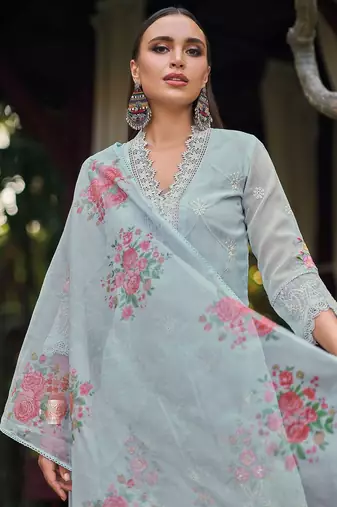 Women Floral Embroidered Regular Thread Work Kurta with Trousers & With Dupatta