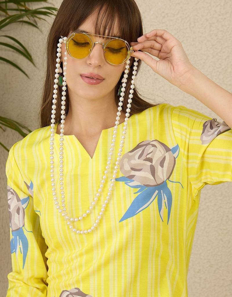 Floral Printed Notch Neck Straight Kurta With Trousers