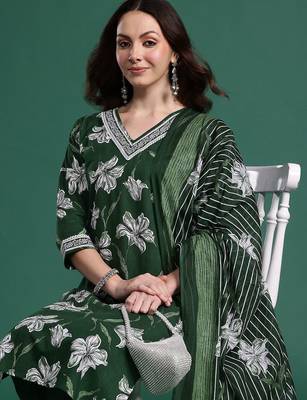 Floral Printed Regular Pure Cotton Kurta with Trousers & Dupatta 2