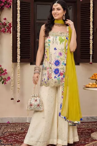 Women Floral Printed Regular Thread Work Kurta with Palazzos & With Dupatta