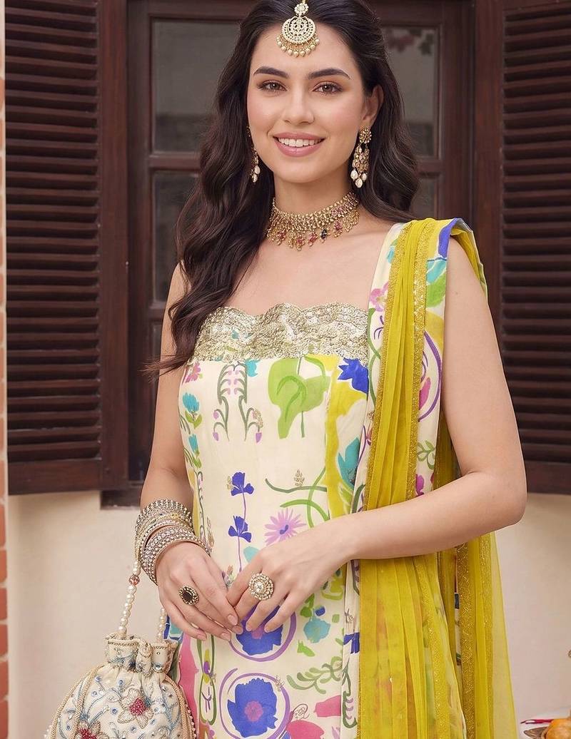 Women Floral Printed Regular Thread Work Kurta with Palazzos & With Dupatta