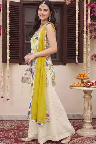 Women Floral Printed Regular Thread Work Kurta with Palazzos & With Dupatta