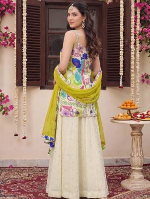 Women Floral Printed Regular Thread Work Kurta with Palazzos & With Dupatta 4