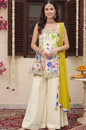 Women Floral Printed Regular Thread Work Kurta with Palazzos & With Dupatta