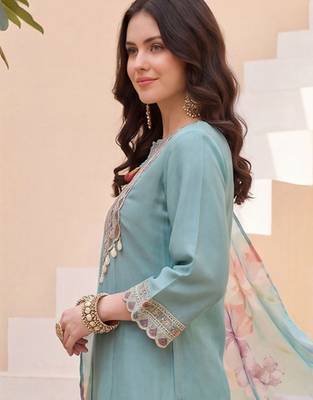 women ethnic motifs embroidered regular thread work kurta with trousers & with dupatta 6