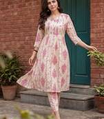 Women Floral Printed Regular Pure Cotton Kurta with Trousers