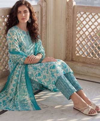 Women Floral Printed Regular Beads and Stones Kurta with Trousers & With Dupatta 1