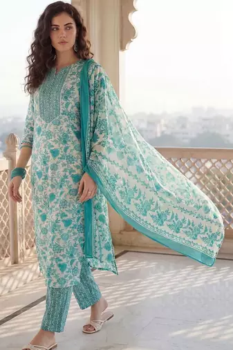 Women Floral Printed Regular Beads and Stones Kurta with Trousers & With Dupatta