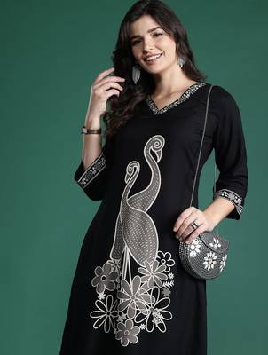 Printed Beads and Stones Detail Kurta with Trousers 2