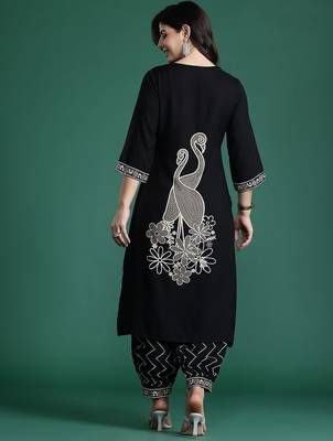 Printed Beads and Stones Detail Kurta with Trousers 6