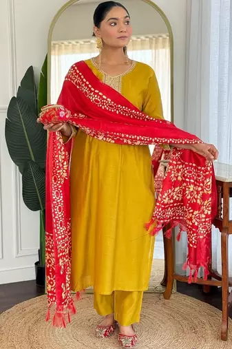 Women Ethnic Motifs Embroidered Regular Sequinned Kurta with Trousers & With Dupatta
