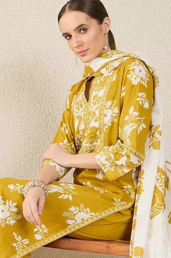 Women Floral Printed Regular Pure Cotton Kurta with Trousers & With Dupatta