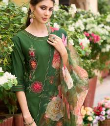 Floral Embroidered Regular Thread Work Straight Kurta with Trousers & Dupatta