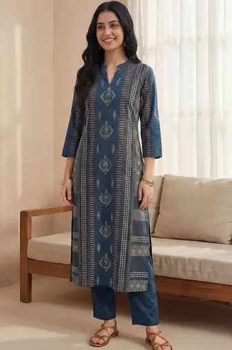 women printed regular sequinned  cotton kurta with trousers