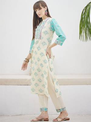 Women Floral Printed Regular Beads and Stones Pure Cotton Kurta with Trousers 3