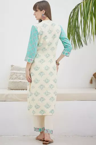 Women Floral Printed Regular Beads and Stones Pure Cotton Kurta with Trousers
