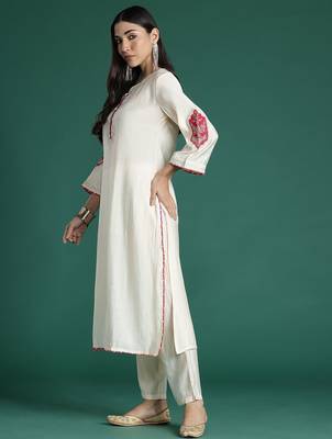 Ethnic Motifs Yoke Design Zari Kurta with Trousers & Dupatta 6