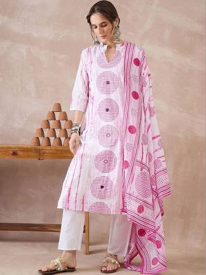 Women Printed Regular Pure Cotton Kurta with Trousers & With Dupatta 5