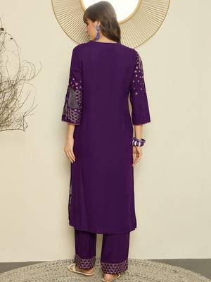 Women Ethnic Motifs Embroidered Regular Thread Work Kurta with Palazzos 4