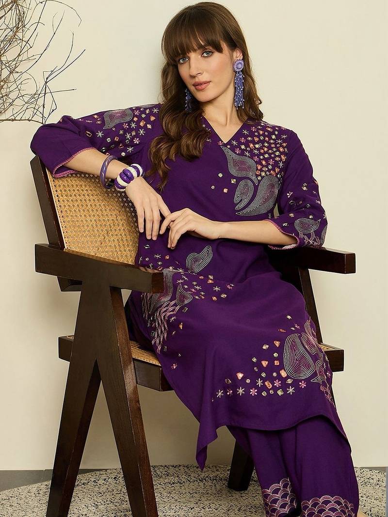 Women Ethnic Motifs Embroidered Regular Thread Work Kurta with Palazzos