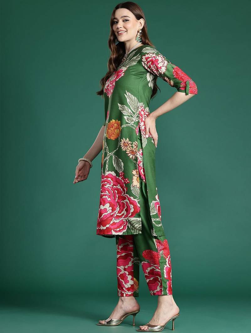 Floral Printed Kurta with Trousers