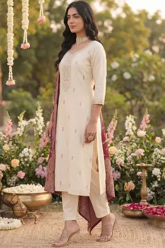 Women Ethnic Motifs Embroidered Regular Kurta with Trousers & With Dupatta